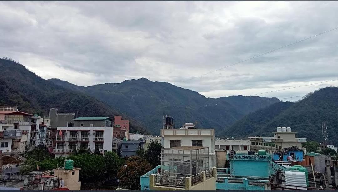 Hotel Parth Inn Rishikesh Exterior photo